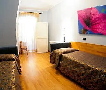 Hotel Louisiana Rome 2*,