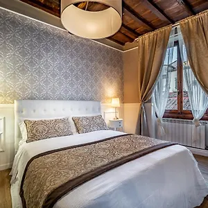 Yid Gallery Art&design In The Heart Of Apartamento Florencia
