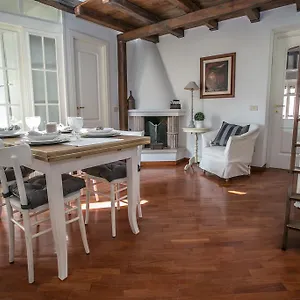 Apartment Cappellari 41 Je Wel O Affittacamere, Rom