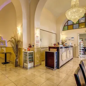 Otel Maryelen, Roma