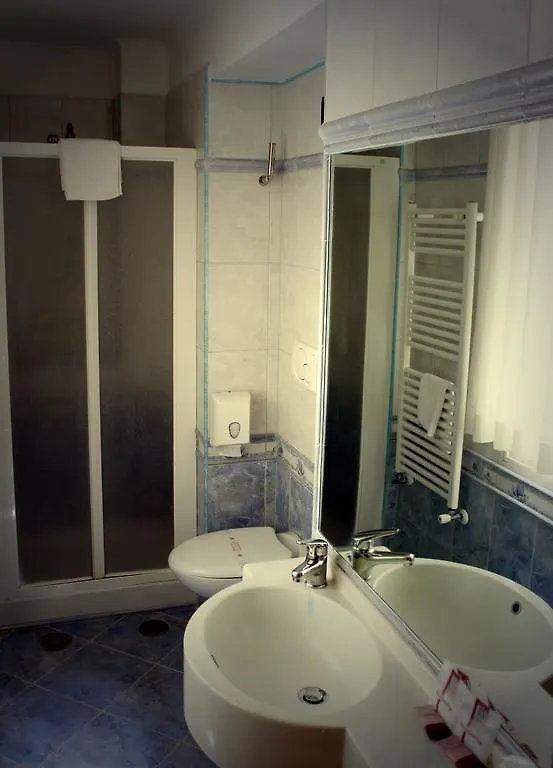 Hotel Louisiana Rome 2*,  Italy